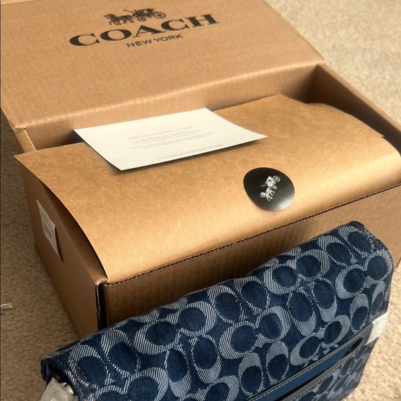 Coach Navy Signature Crossbody Bag - Picture 13 of 16